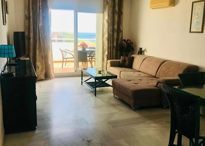 Terrazas De Miramar, Castillo フエンヒロラ