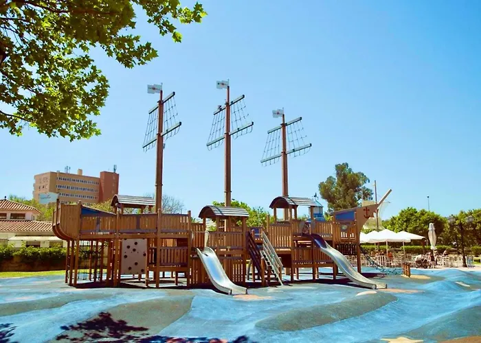 Terrazas De Miramar, Castillo *